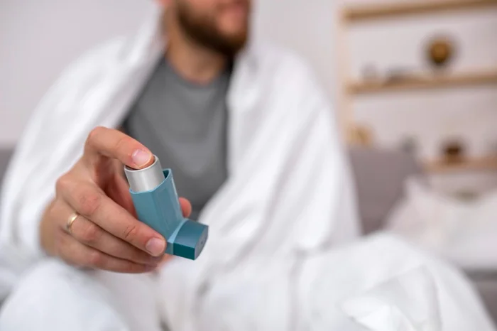 Patient with asthma pump